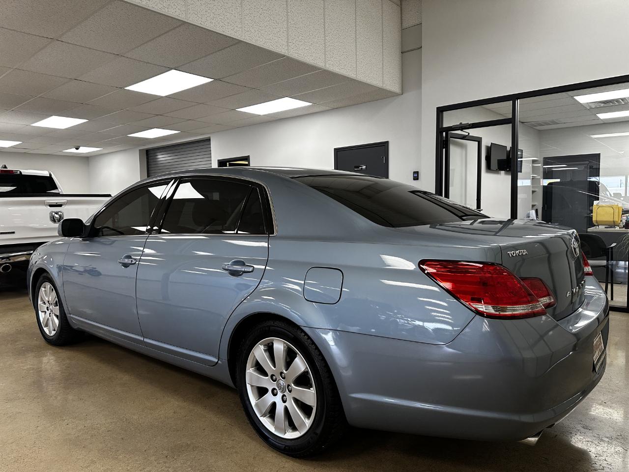 Toyota Avalon 4dr Sdn XLS (Natl) 2007