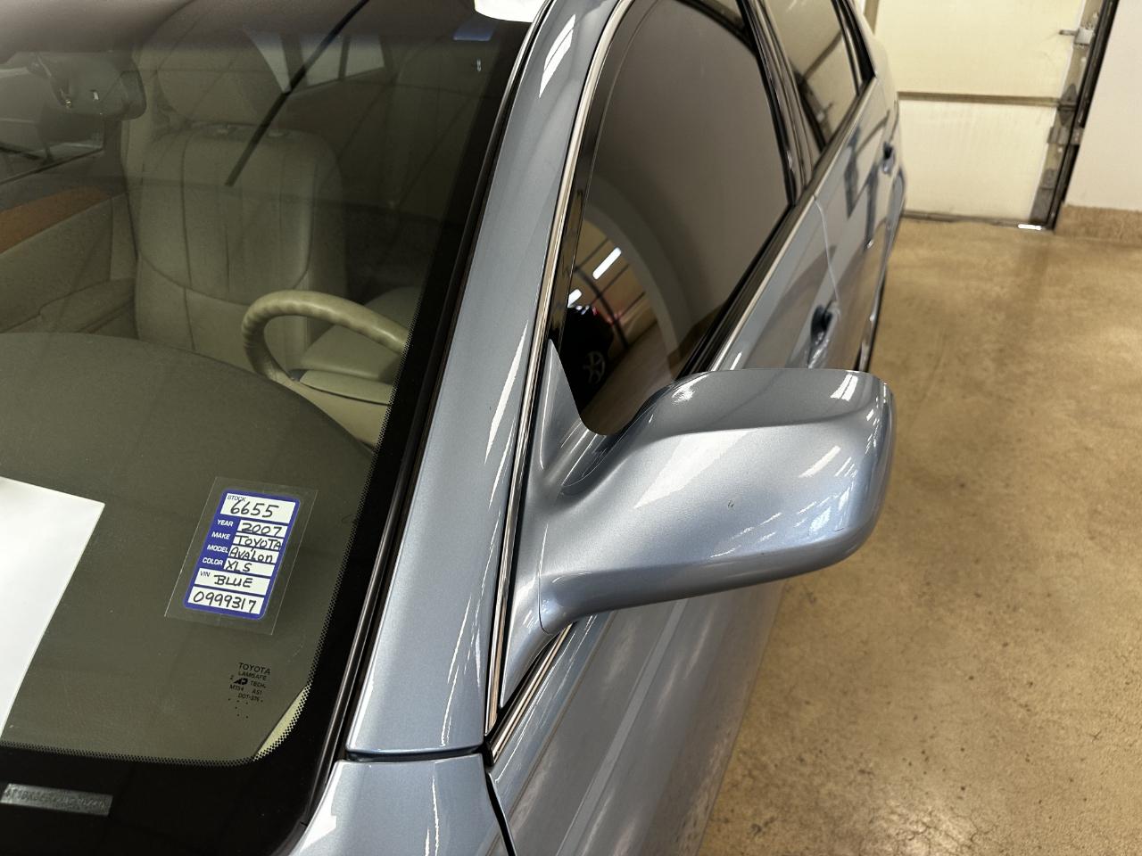 Toyota Avalon 4dr Sdn XLS (Natl) 2007