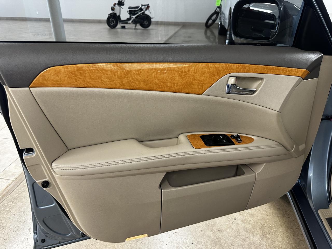 Toyota Avalon 4dr Sdn XLS (Natl) 2007