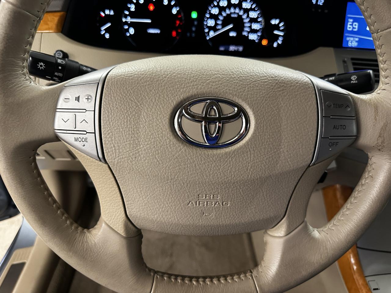 Toyota Avalon 4dr Sdn XLS (Natl) 2007