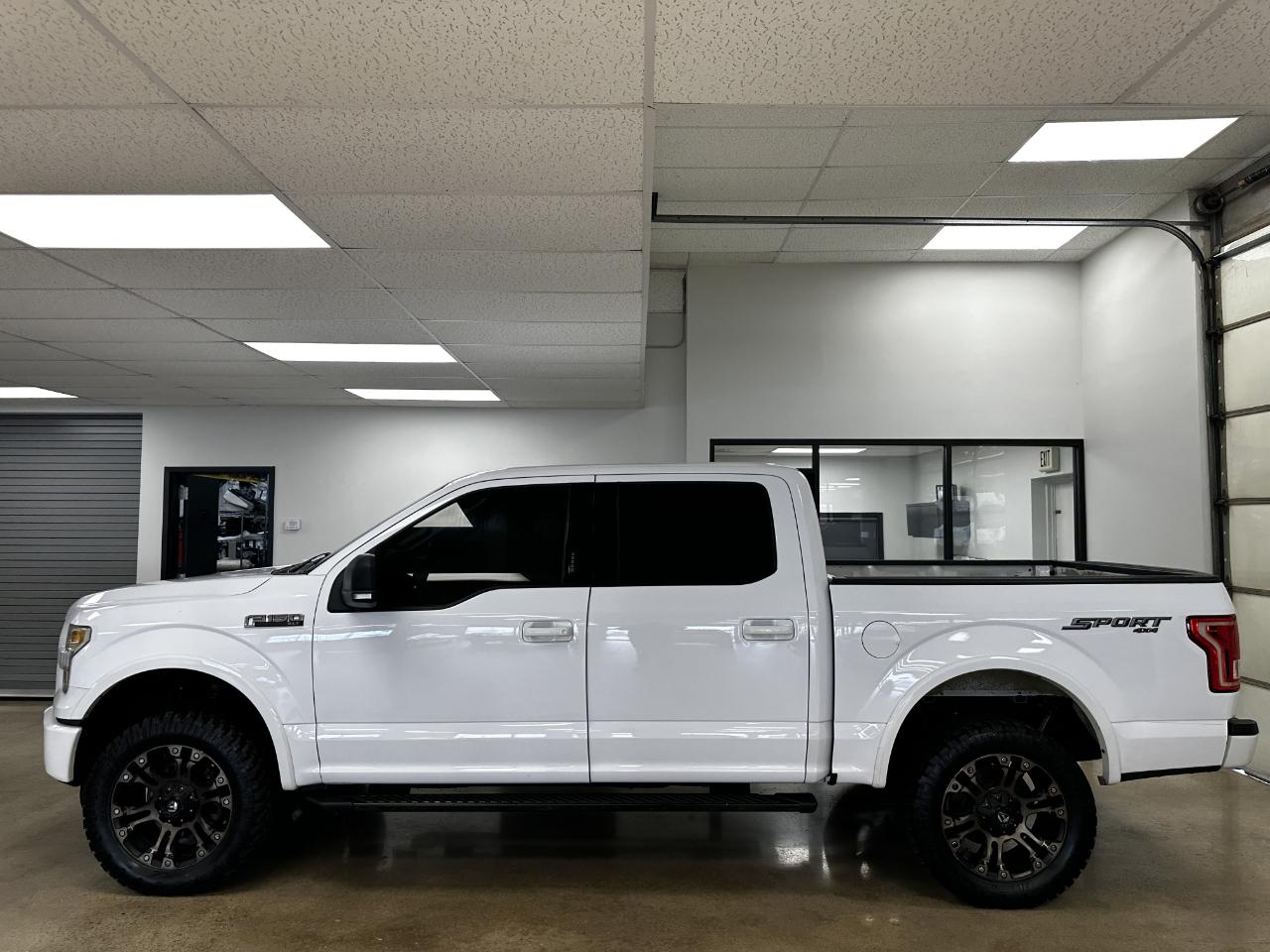 Ford F-150 4WD SuperCrew 157" XLT 2016