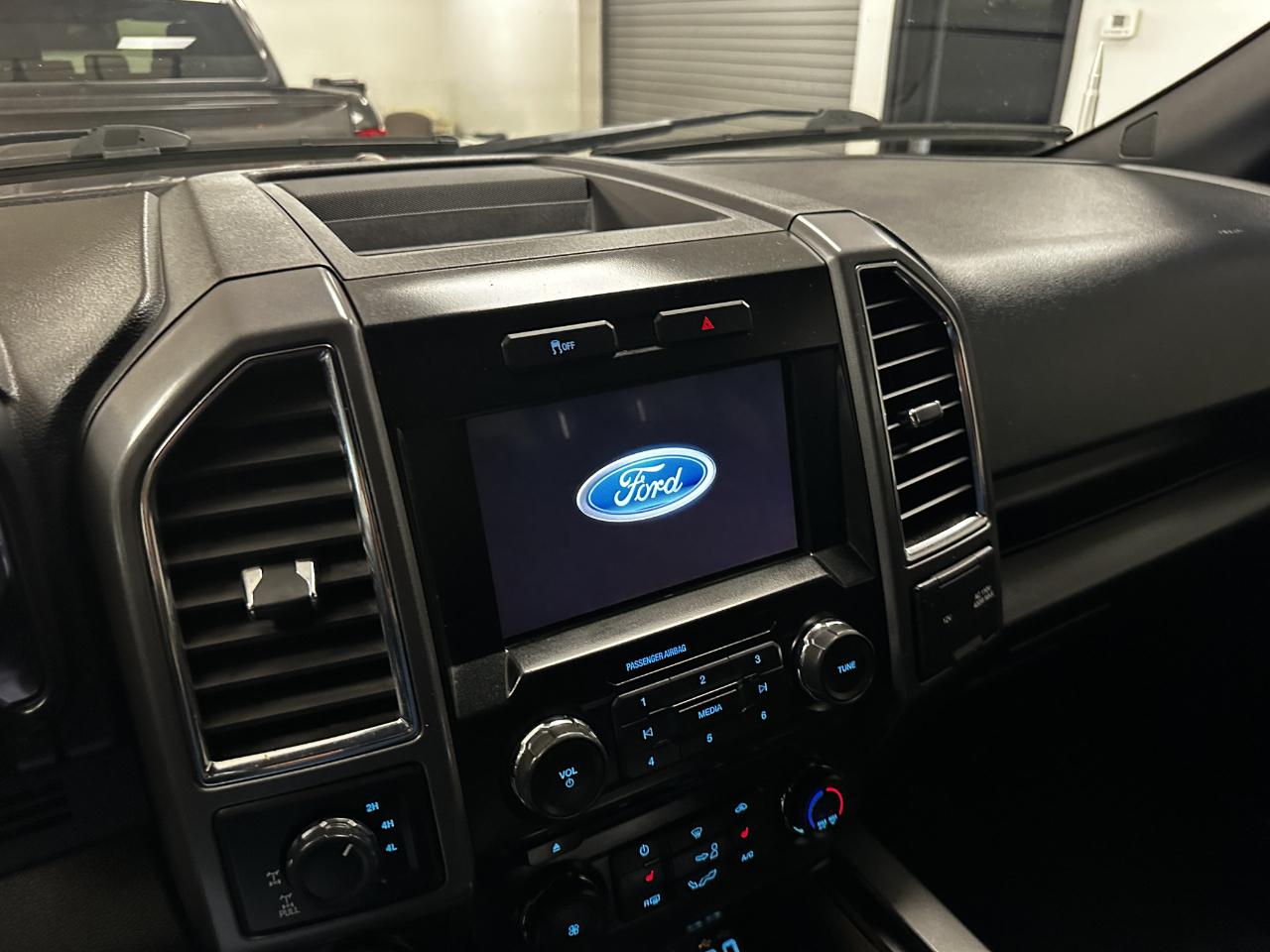 Ford F-150 4WD SuperCrew 157" XLT 2016