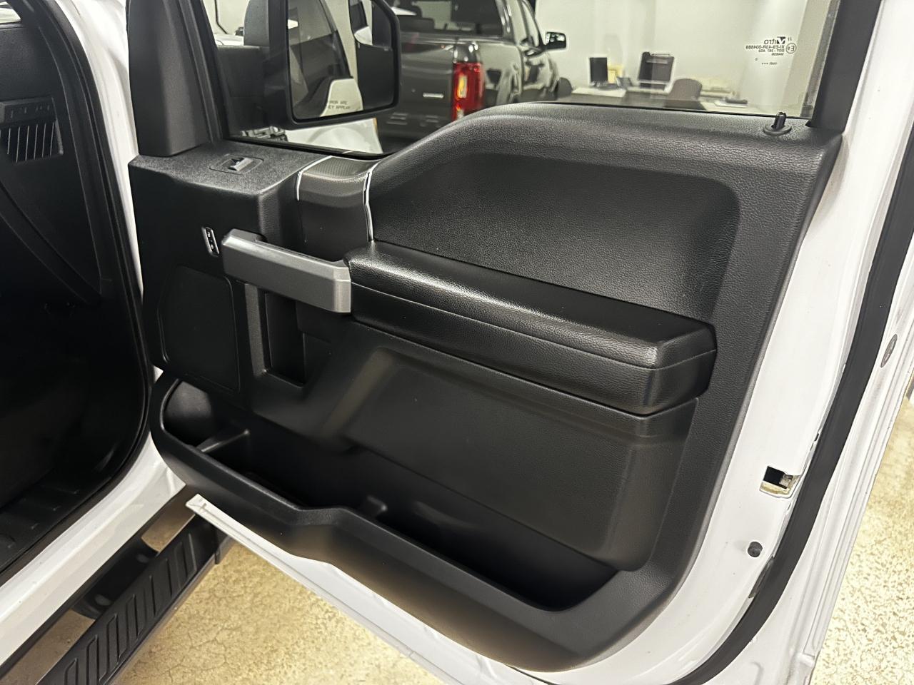 Ford F-150 4WD SuperCrew 157" XLT 2016