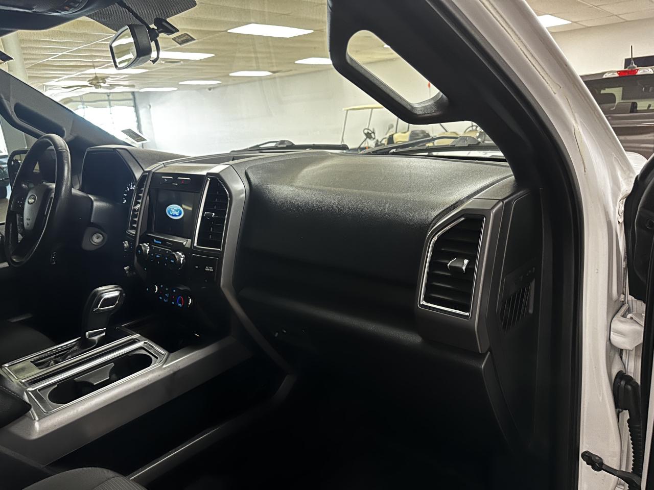 Ford F-150 4WD SuperCrew 157" XLT 2016