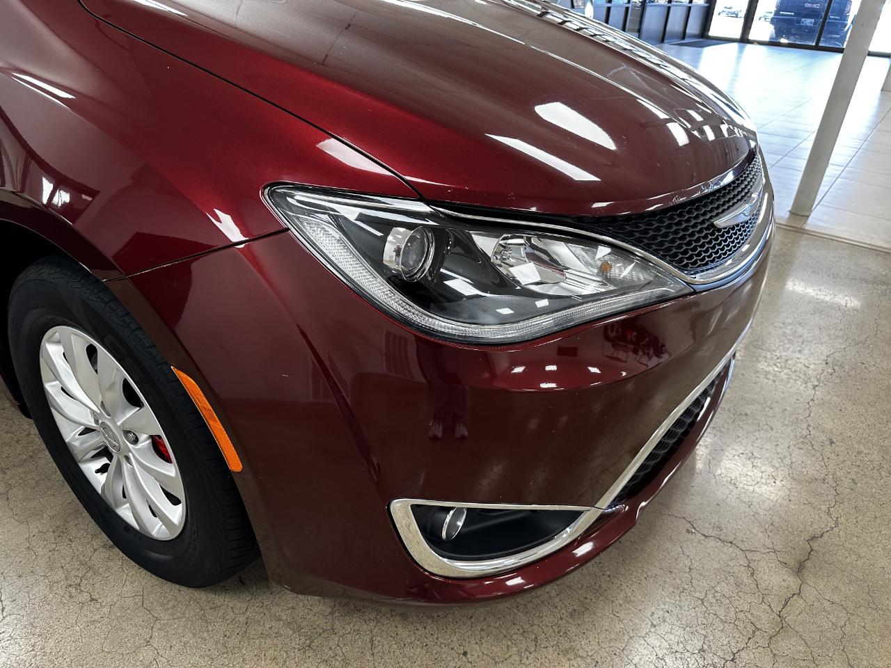 Chrysler Pacifica Touring L FWD 2018