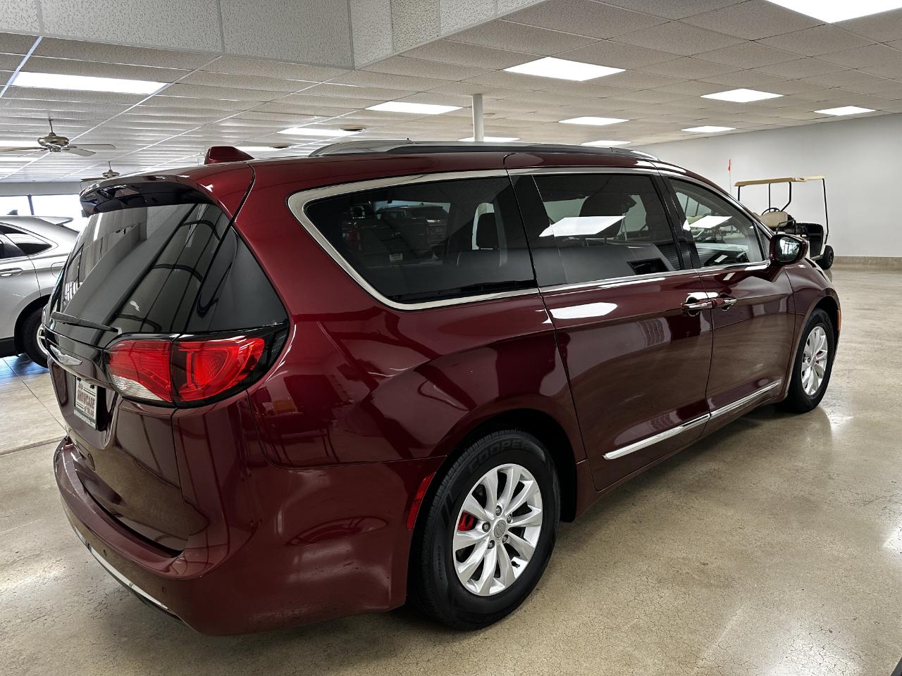 Chrysler Pacifica Touring L FWD 2018