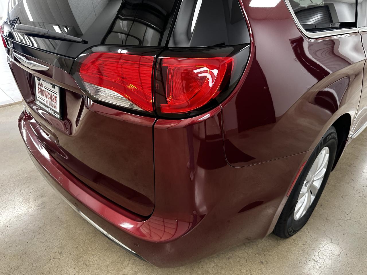 Chrysler Pacifica Touring L FWD 2018