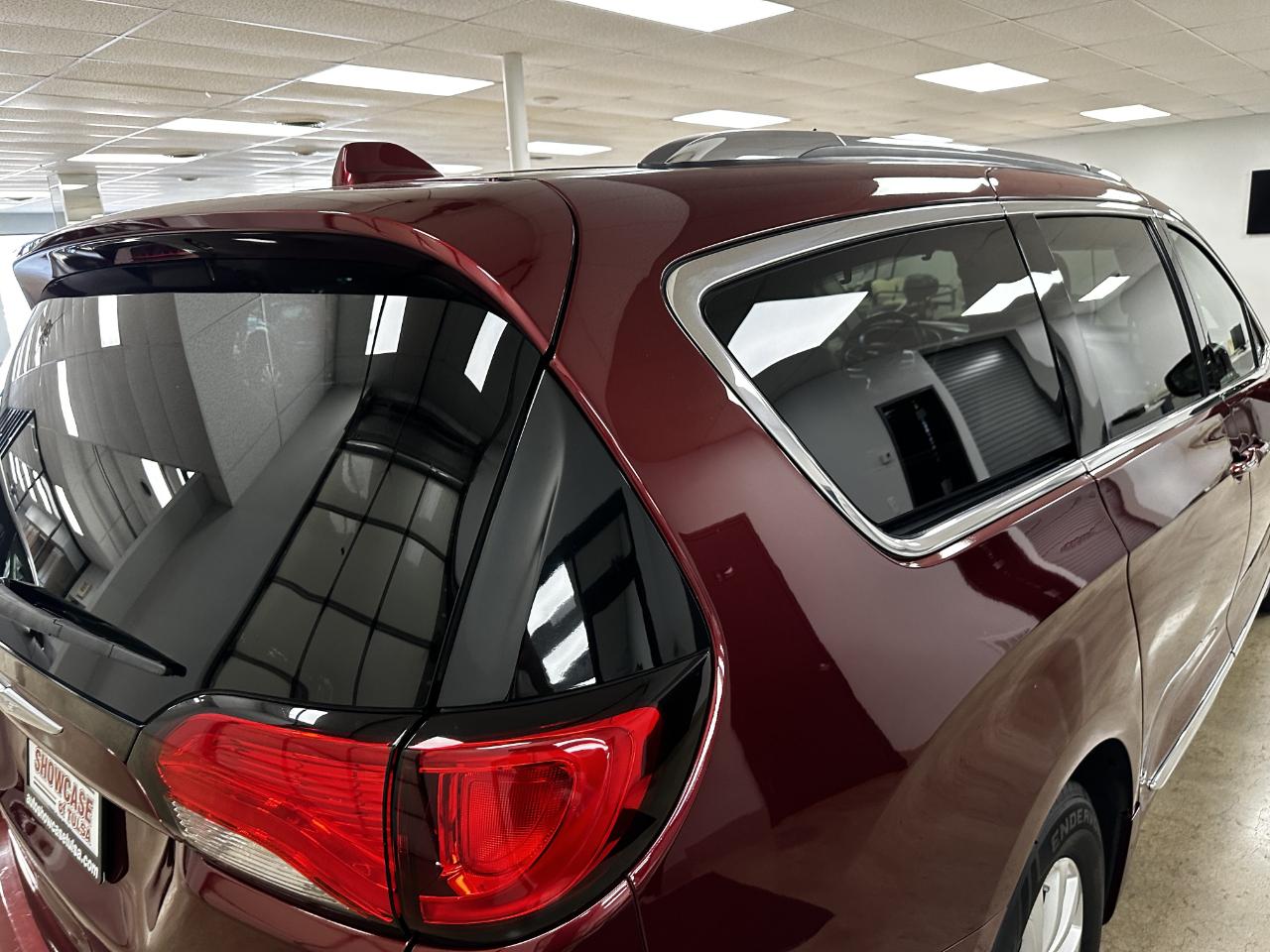 Chrysler Pacifica Touring L FWD 2018