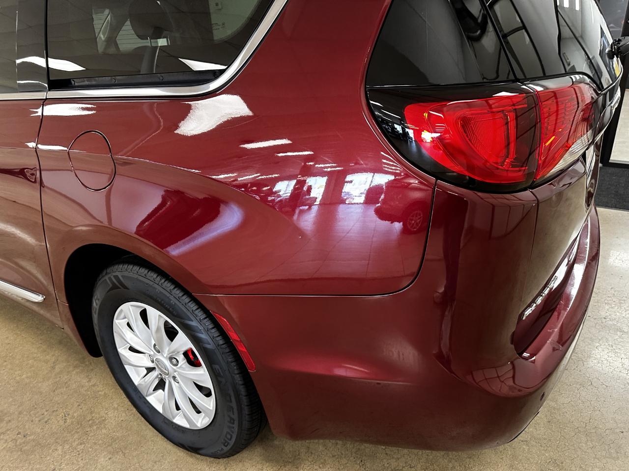 Chrysler Pacifica Touring L FWD 2018