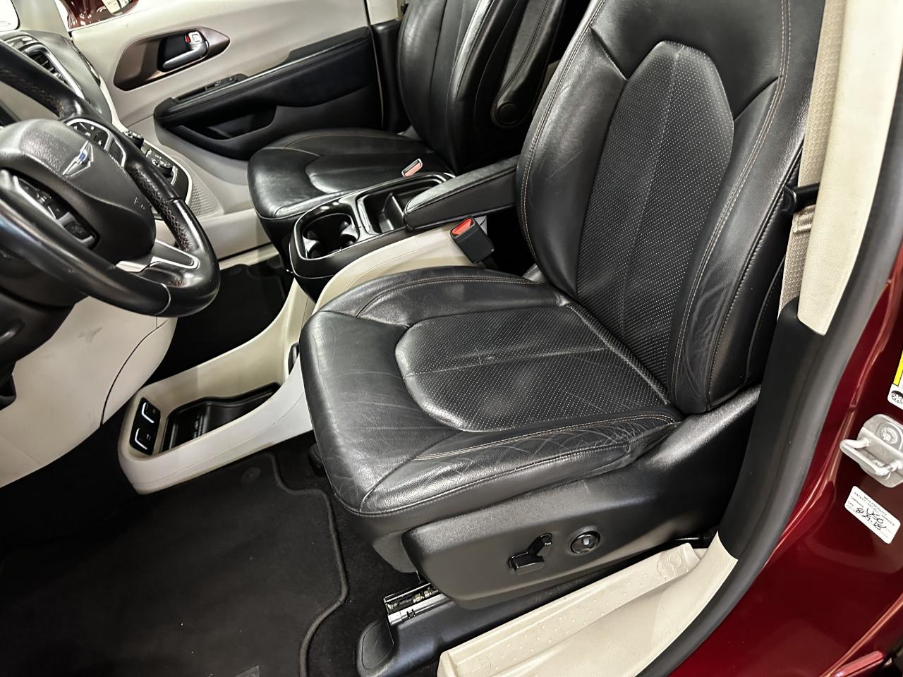 Chrysler Pacifica Touring L FWD 2018