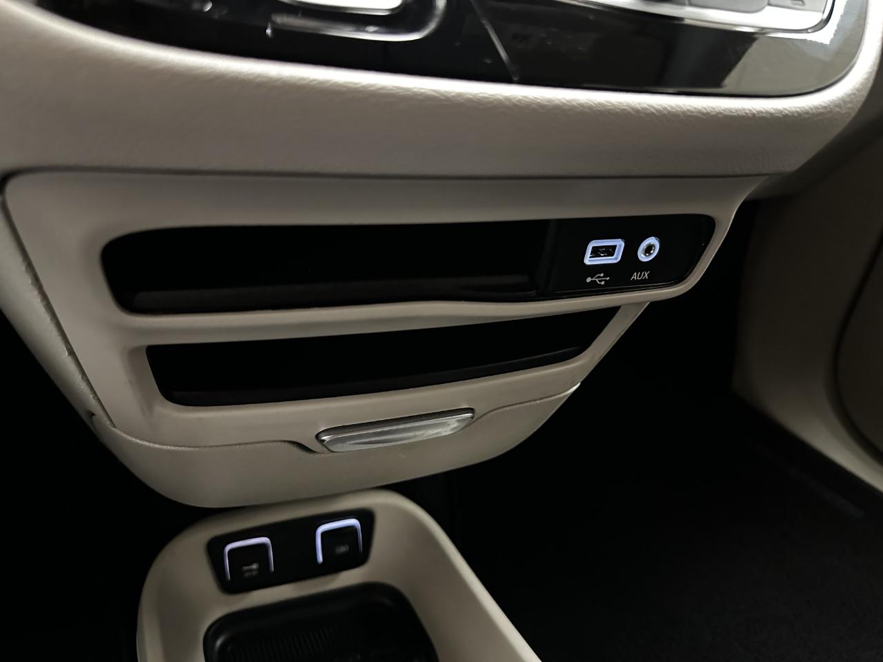 Chrysler Pacifica Touring L FWD 2018