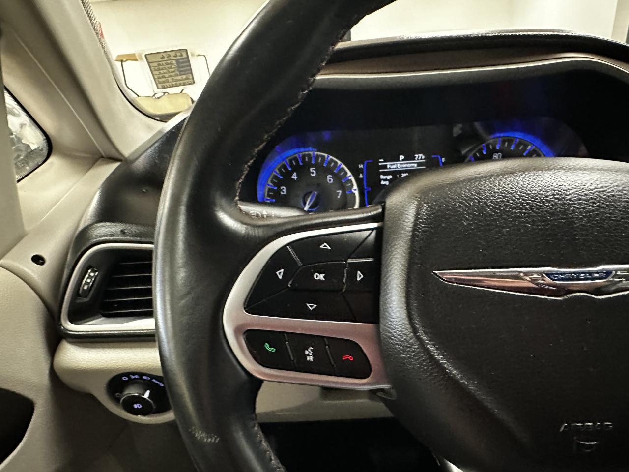 Chrysler Pacifica Touring L FWD 2018