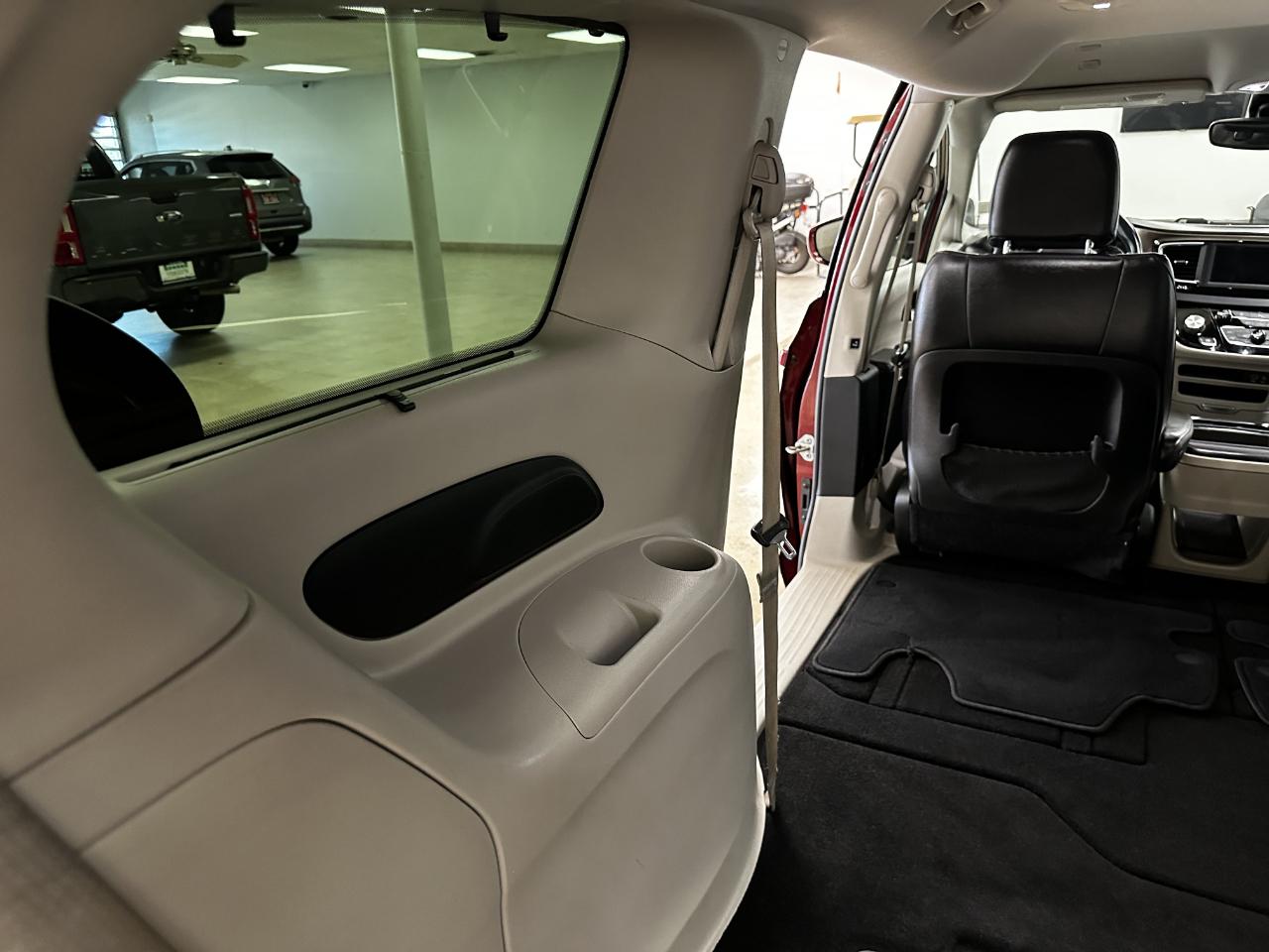 Chrysler Pacifica Touring L FWD 2018