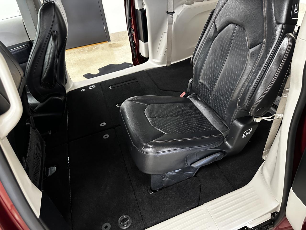 Chrysler Pacifica Touring L FWD 2018