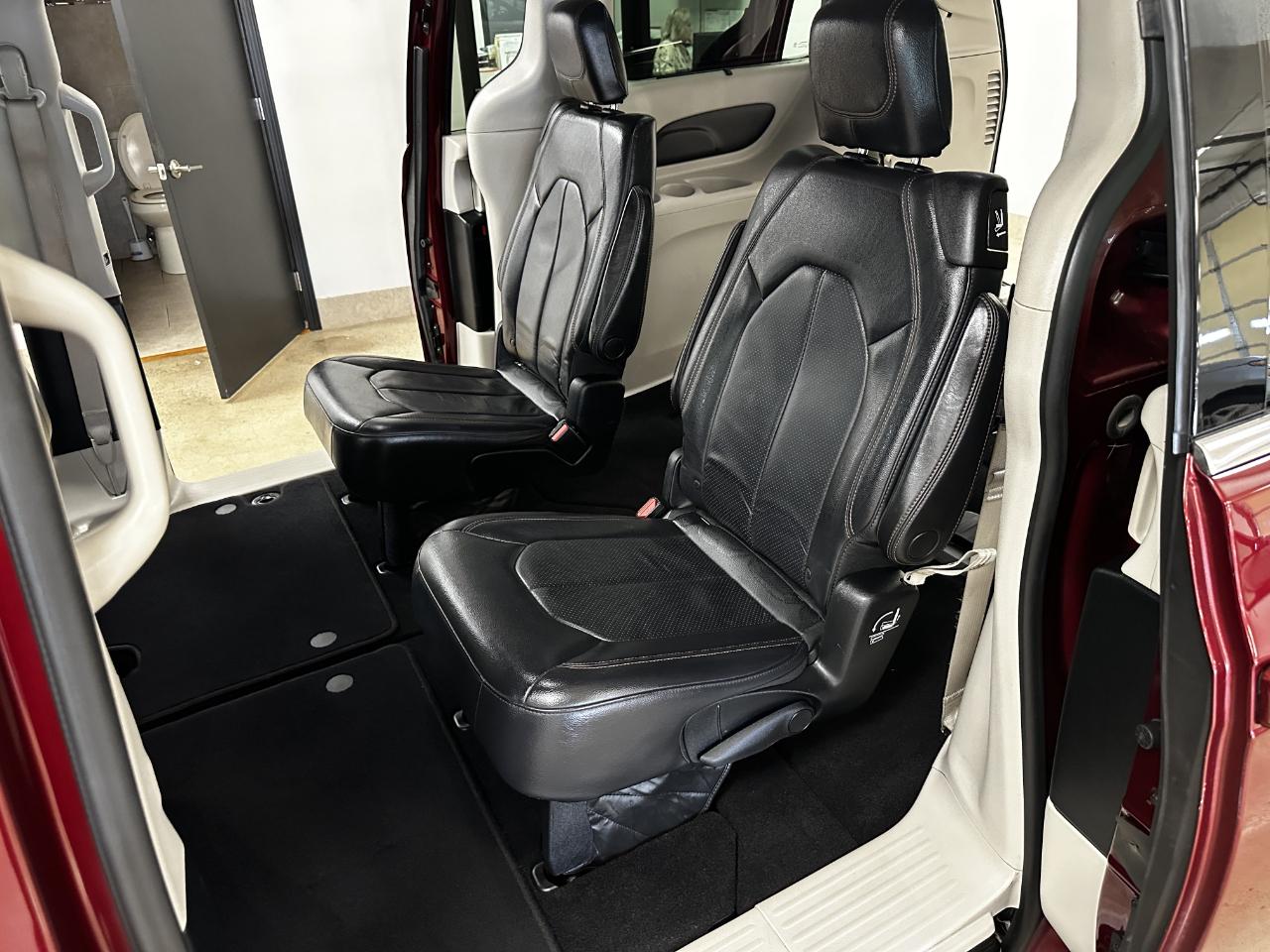 Chrysler Pacifica Touring L FWD 2018
