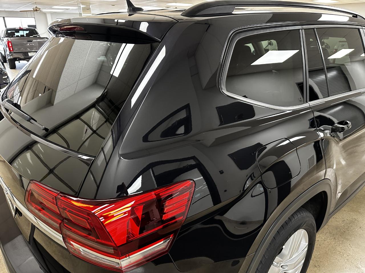 Volkswagen Atlas 2.0T SE w/Technology FWD 2020