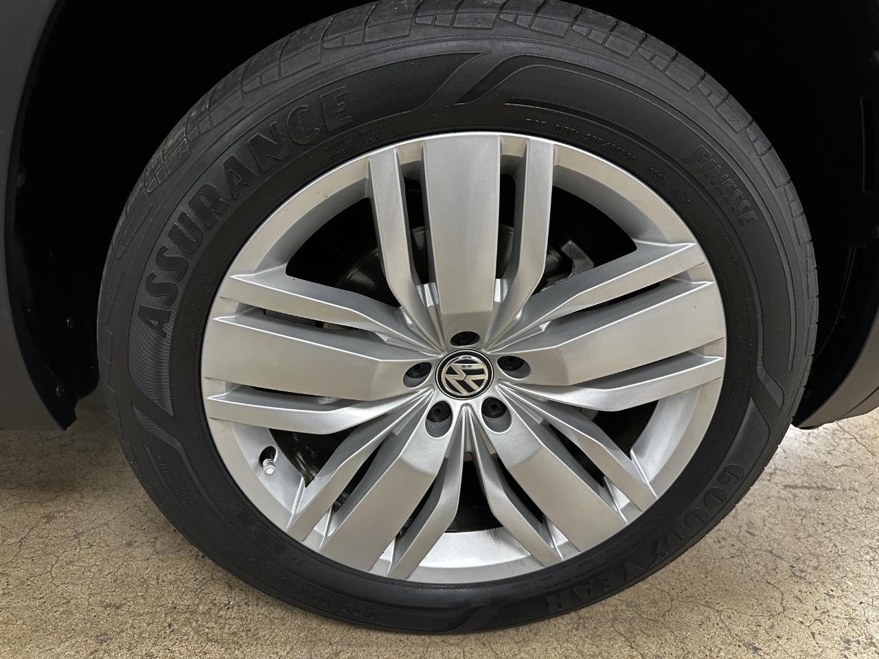 Volkswagen Atlas 2.0T SE w/Technology FWD 2020