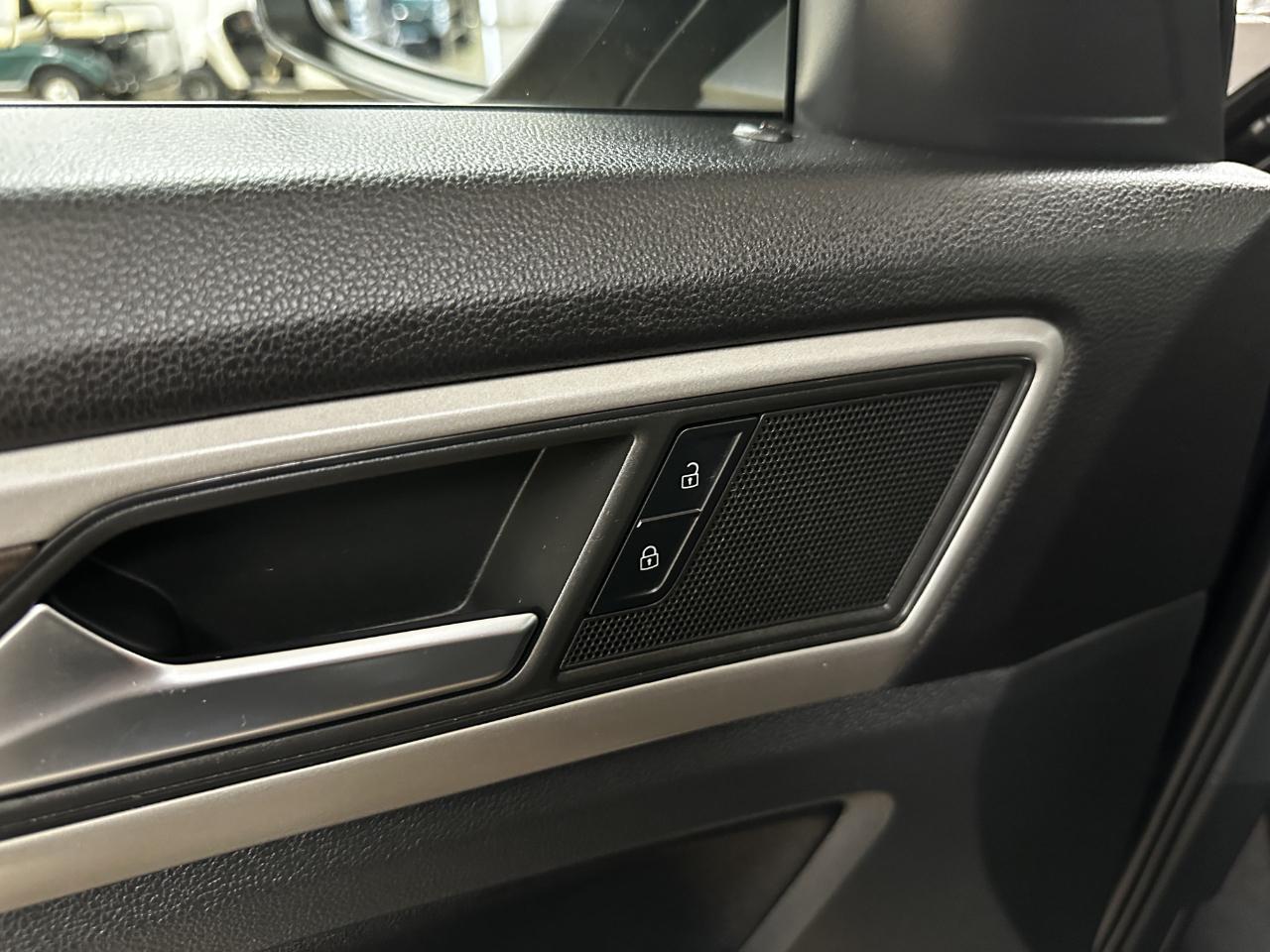 Volkswagen Atlas 2.0T SE w/Technology FWD 2020