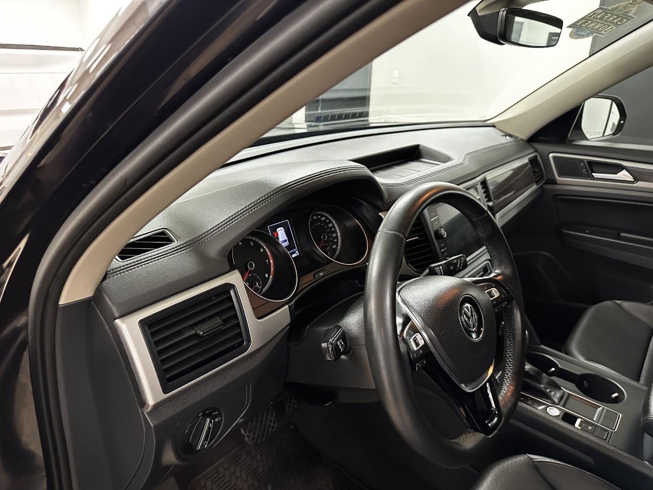 Volkswagen Atlas 2.0T SE w/Technology FWD 2020