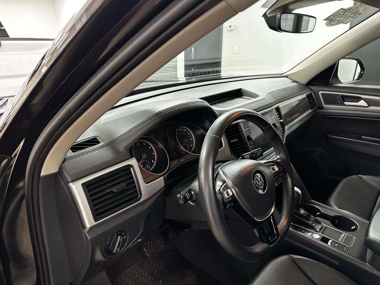 Volkswagen Atlas 2.0T SE w/Technology FWD 2020