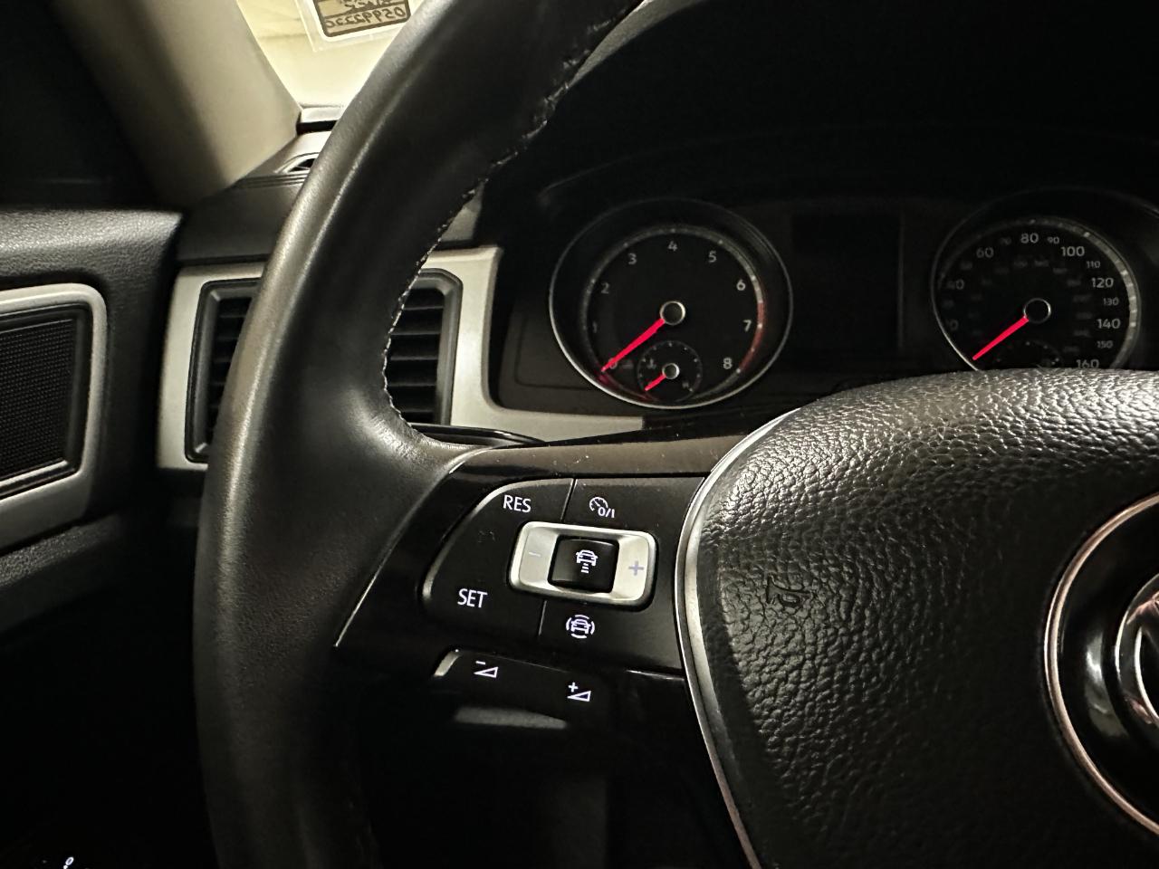 Volkswagen Atlas 2.0T SE w/Technology FWD 2020