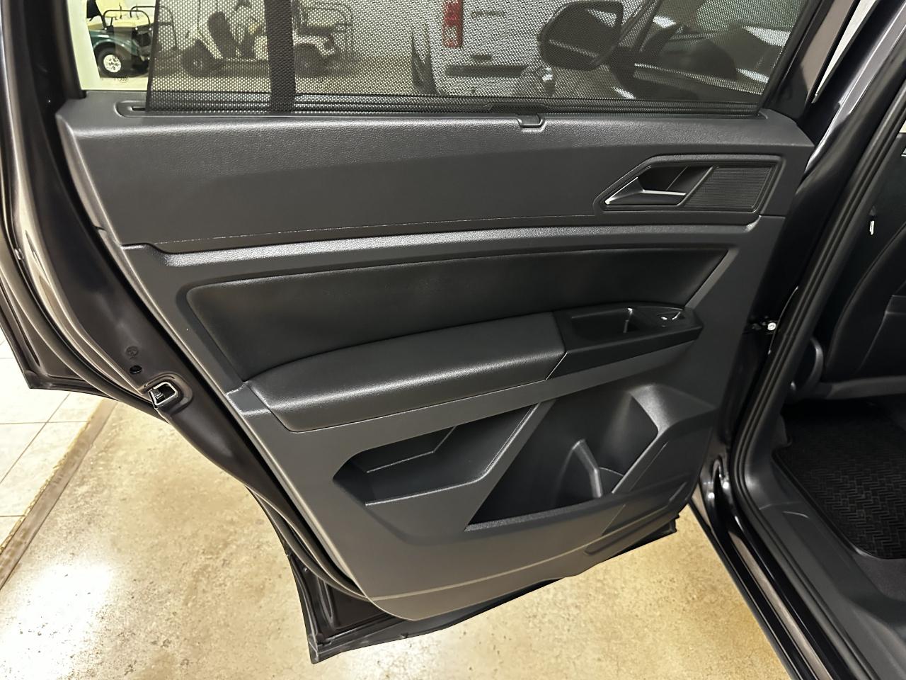 Volkswagen Atlas 2.0T SE w/Technology FWD 2020