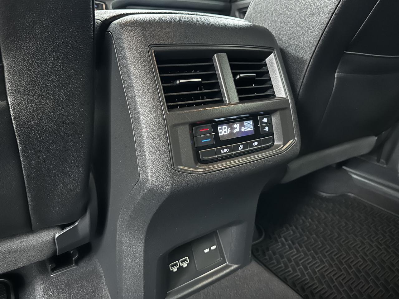 Volkswagen Atlas 2.0T SE w/Technology FWD 2020
