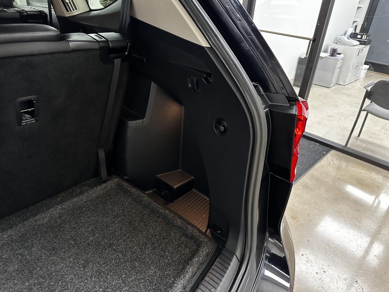 Volkswagen Atlas 2.0T SE w/Technology FWD 2020