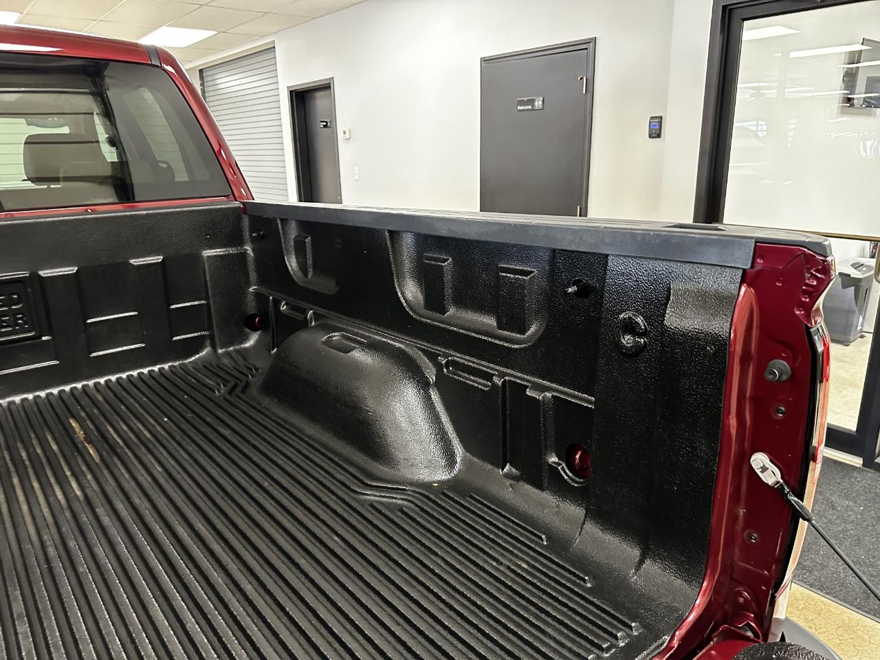 GMC Sierra 1500 2WD Crew Cab 143.5" SLT 2014