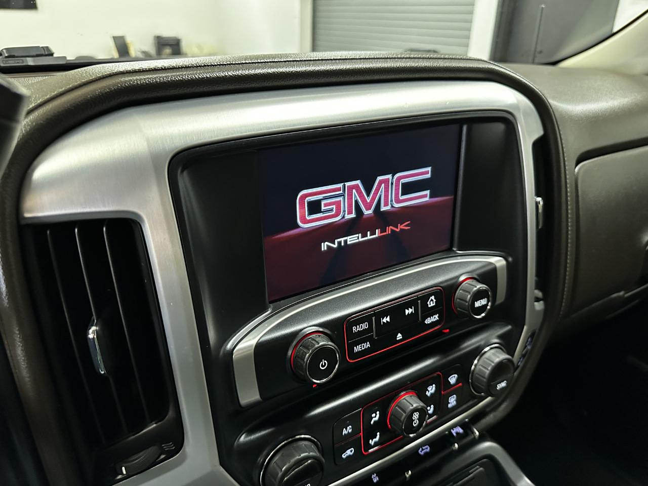 GMC Sierra 1500 2WD Crew Cab 143.5" SLT 2014