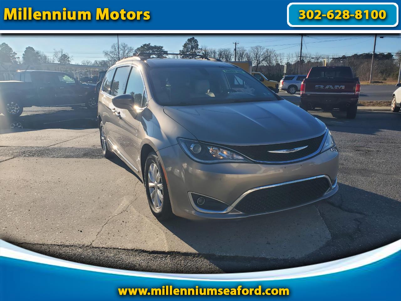 2017 Chrysler Pacifica Touring-L