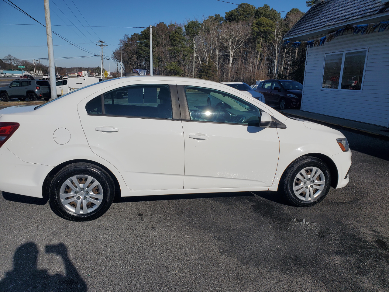Chevrolet Sonic LS Auto Sedan 2017