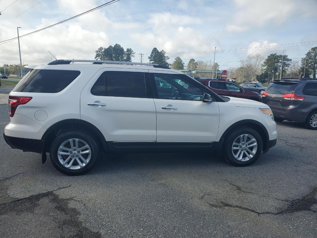Ford Explorer XLT 4WD 2014
