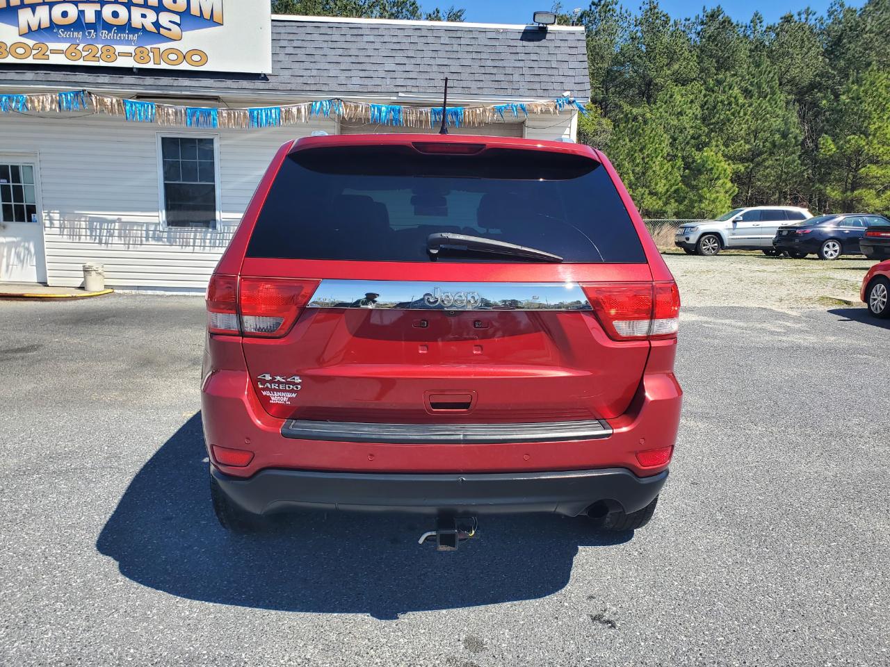 Jeep Grand Cherokee Laredo 4WD 2011