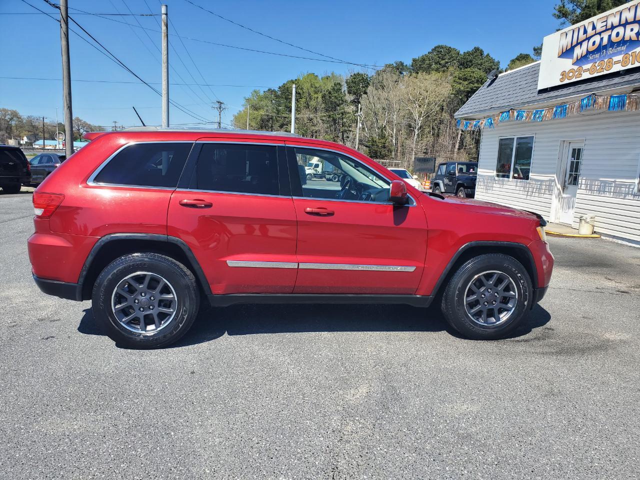 Jeep Grand Cherokee Laredo 4WD 2011