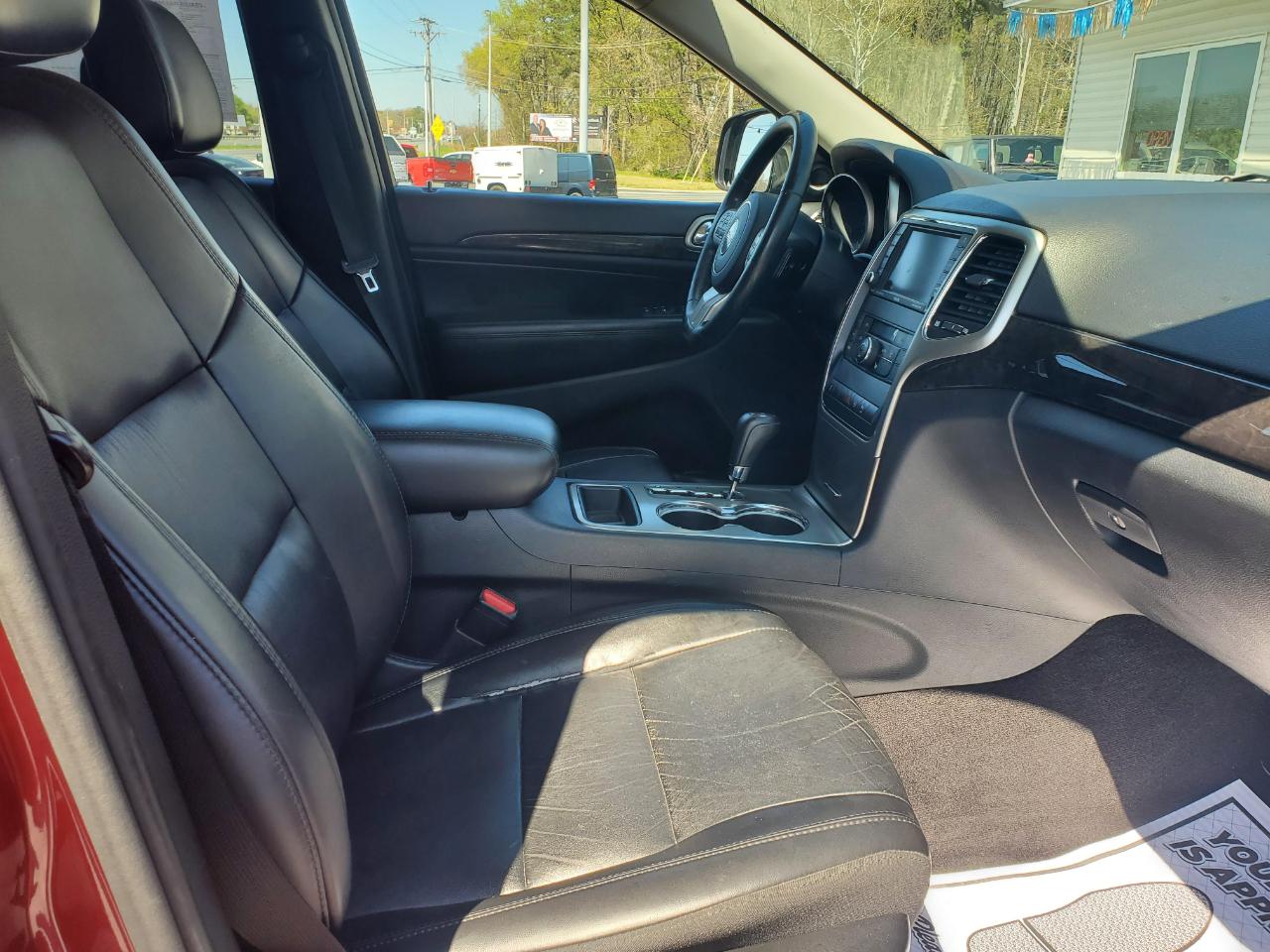 Jeep Grand Cherokee Laredo 4WD 2011