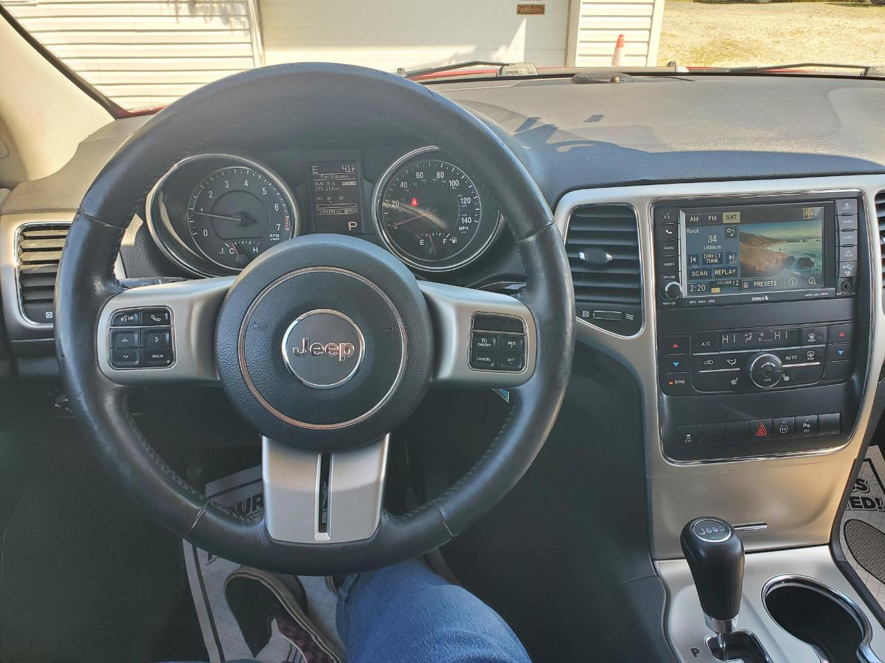 Jeep Grand Cherokee Laredo 4WD 2011