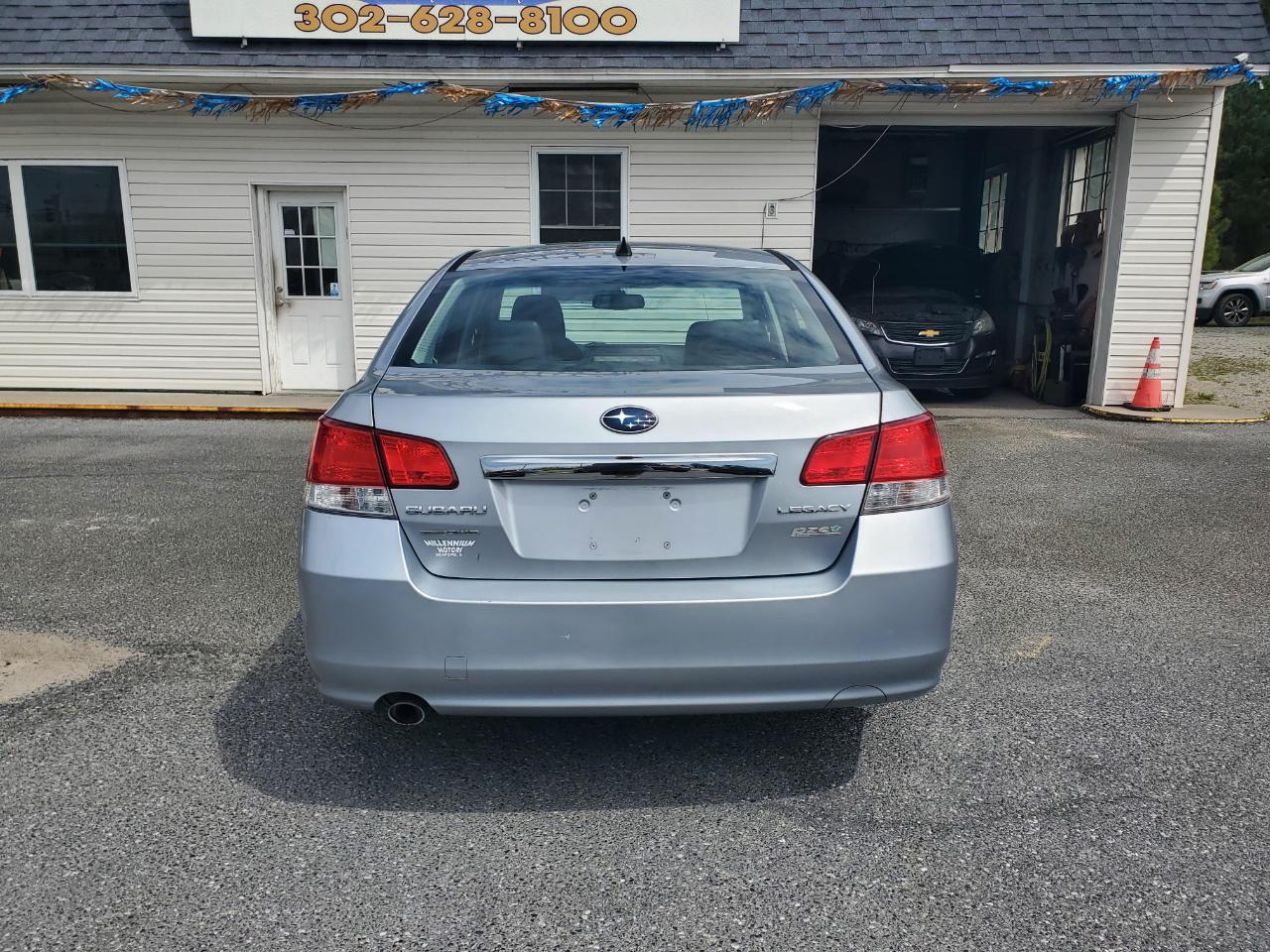 Subaru Legacy 2.5i Limited 2012