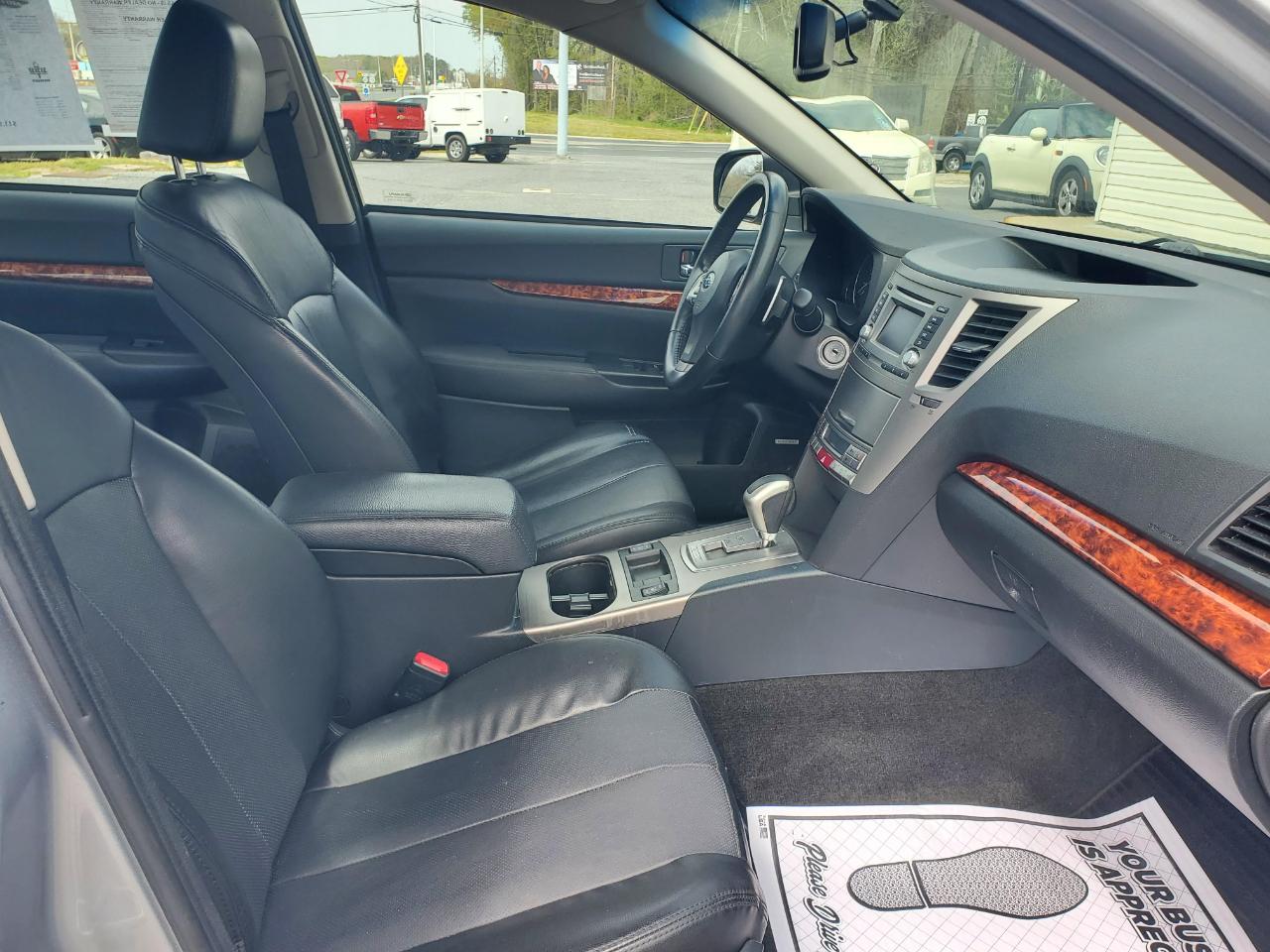 Subaru Legacy 2.5i Limited 2012