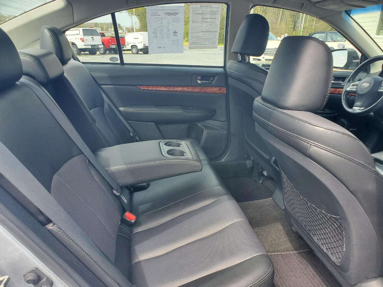 Subaru Legacy 2.5i Limited 2012