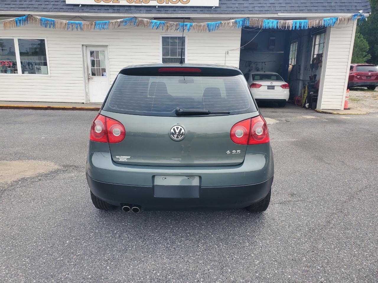 Volkswagen Rabbit 2-Door S 2008