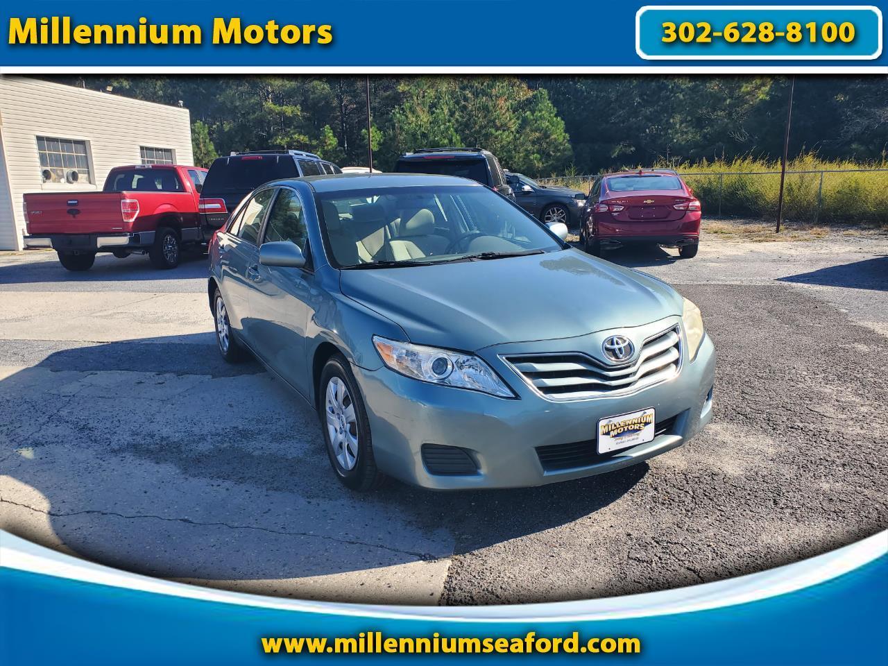 Toyota Camry SE 6-Spd MT 2010