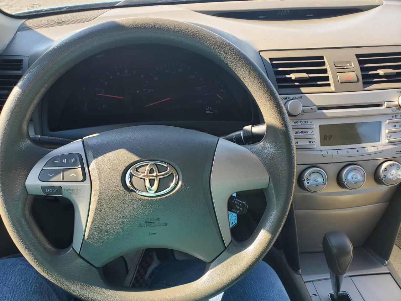Toyota Camry SE 6-Spd MT 2010