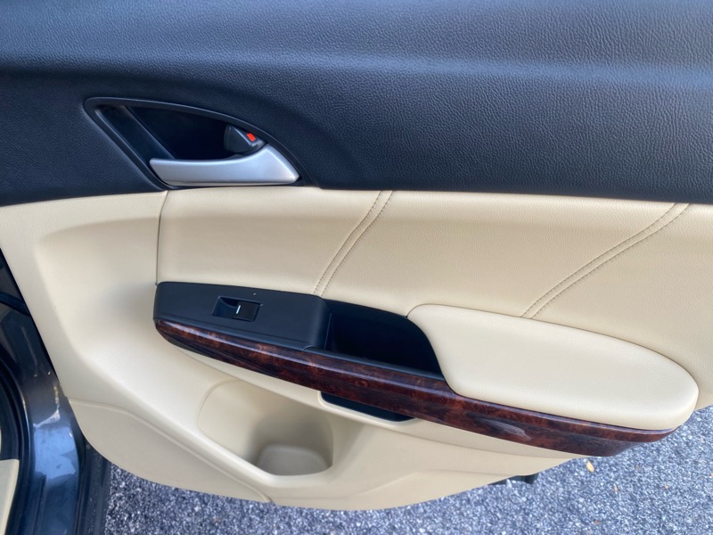 Honda Accord Crosstour EX-L 4WD 5-Spd AT 2010