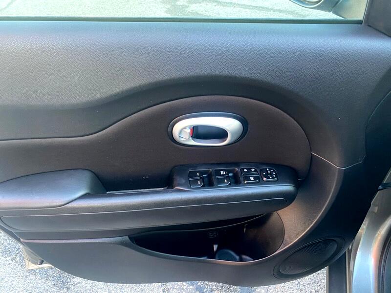 Kia Soul Base 6A 2016