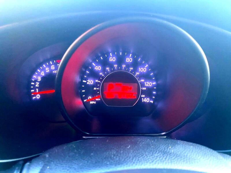 Kia Soul Base 6A 2016