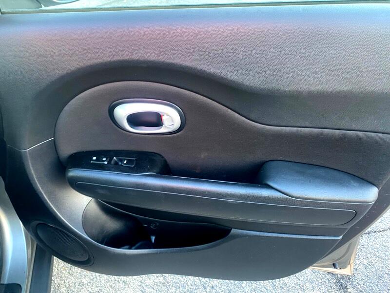 Kia Soul Base 6A 2016