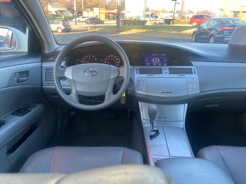 Toyota Avalon Limited 2009