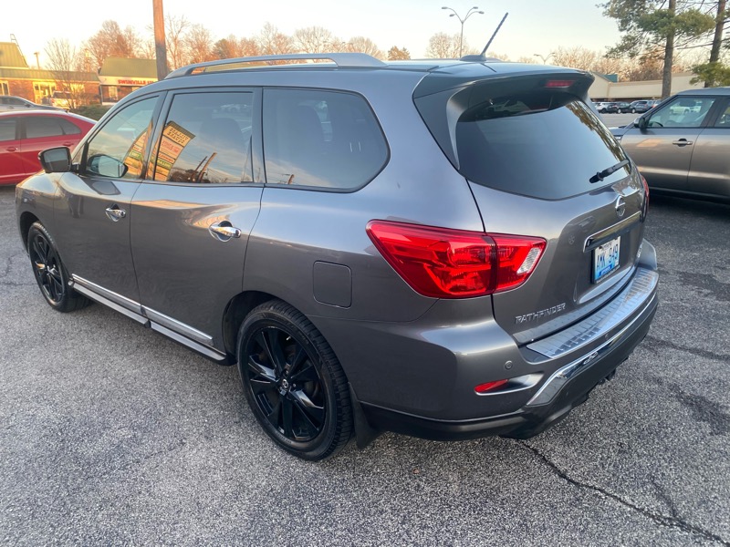 Nissan Pathfinder Platinum 4WD 2017