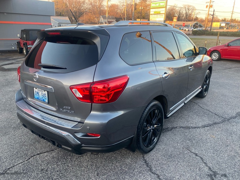 Nissan Pathfinder Platinum 4WD 2017